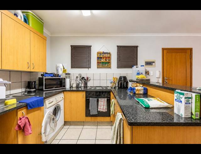 2 BEDROOM APARTMENT FOR SALE IN HATFIELD